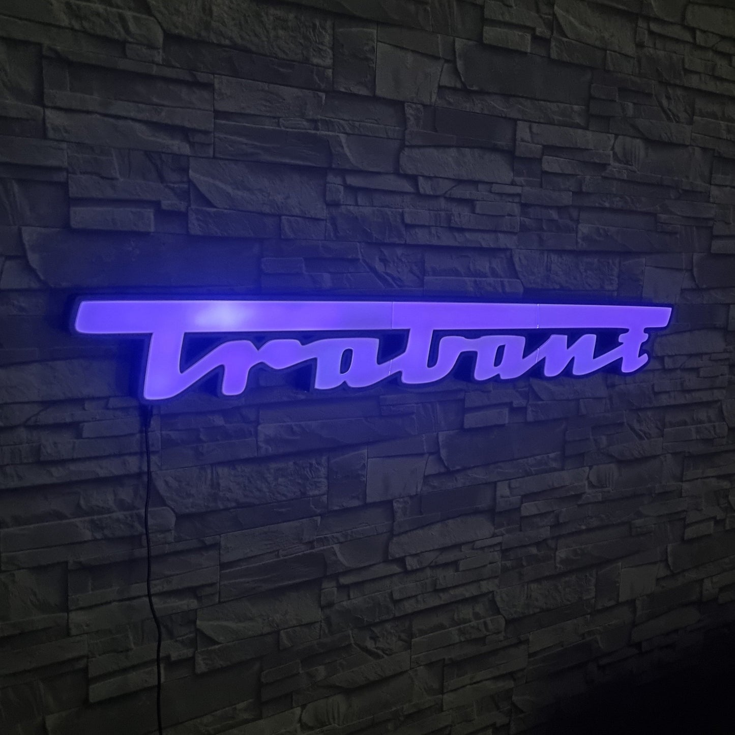 Trabant LED-Schriftzug